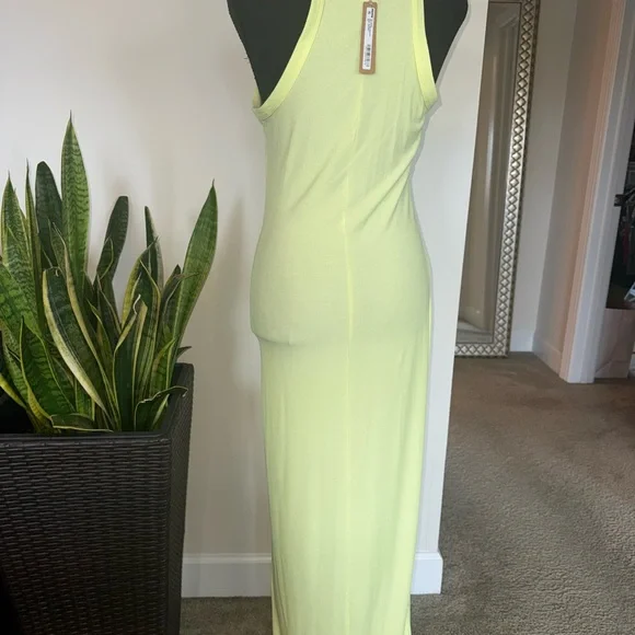 Skims Elegant Lime Green Sleeveless Dress - Picture 4 of 5